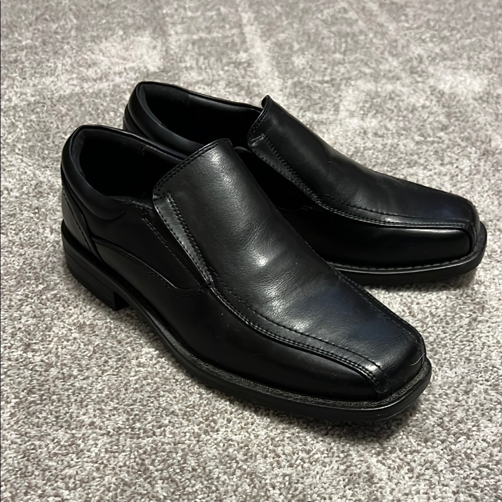 Boys Black Leather Loafers size 3